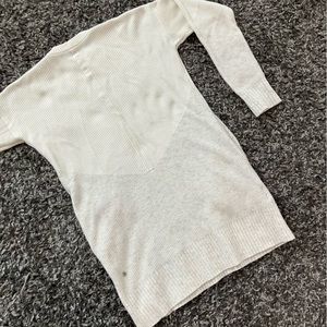 Lululemon sweater dress / long sweater. Two tone cream. Pockets!  EUC!